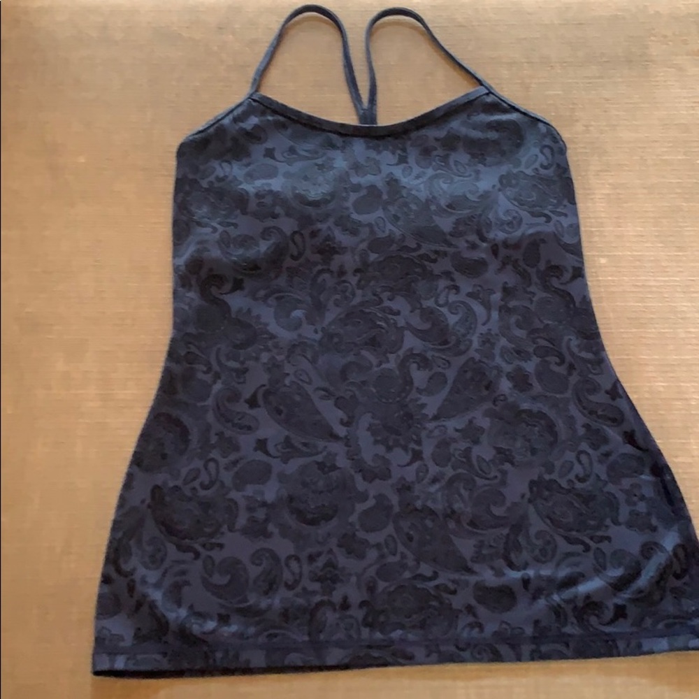 Lululemmon top